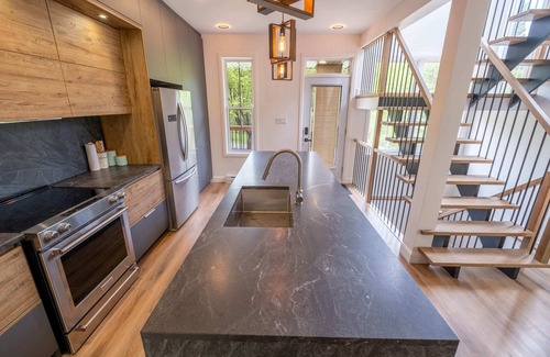 Saint-Brigitte-de-Laval House | Nature - Comfort & SPA - Chalet Moderno