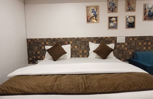 Indore Resort | Nature Lovers Resort