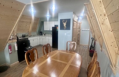 Au Gres Cabin | Nature's Nest Lakeview