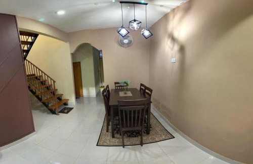 Machang House | Naufa Homestay 2 3R3B Machang