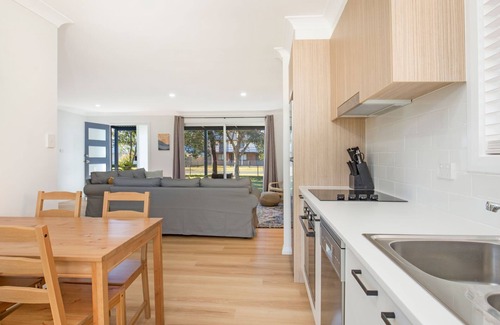 Callala Bay House | Nautilus - Pet Friendly - 5 Mins Walk to Bay