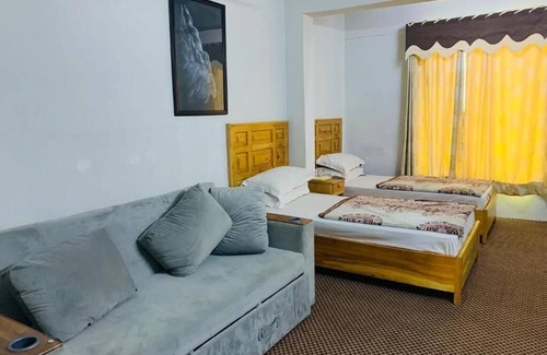 Gilgit House | Naveed Tourist Inn