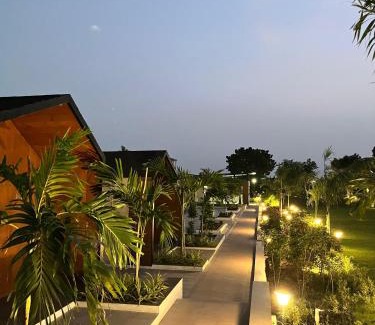 Rajpipla Hotel | Navjivan Resort