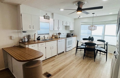 Goodland House | Navy Flamingo