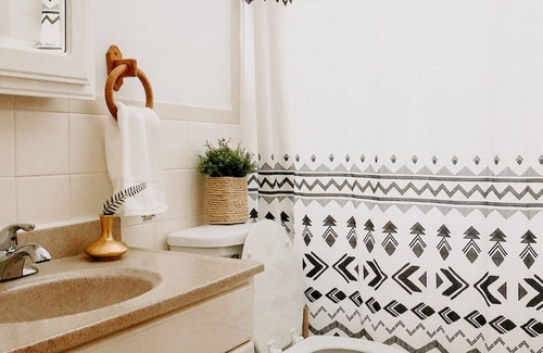 Delaware Apartment | nCozy stay within one mile of downtown Delaware’s shops, restaurants and pubs.