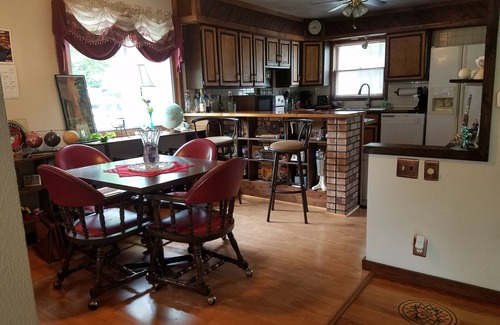 Notre Dame House | ☘ND Location,Location☘0.2mi E of Campus Walk 2 game 6bdr-2bath Home Plus Parking