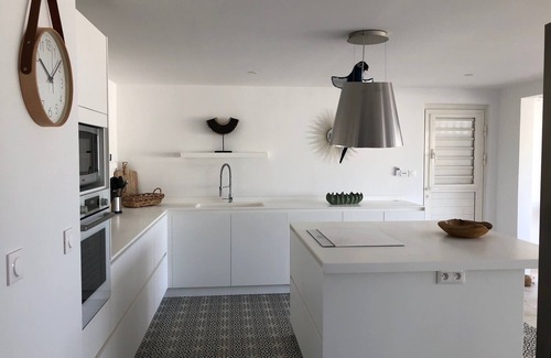 Nettle Bay House | New ! on the beach, swimming pools, magnificent 3 bedrooms 3 bathrooms, renovated, sea view