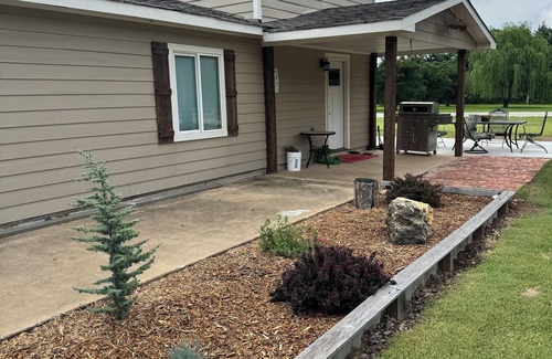Kingston House | Near Buncombe Creek Marina exceptionally nice!