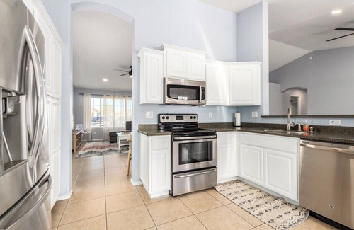 Glendale House | Near Cardinal Stadium & Entertainment District!