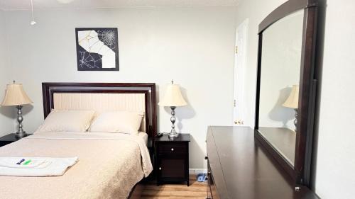 Winter Garden House | Near Disney cozy quiet place can stay up to 4 people