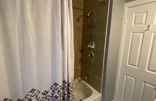 Downtown Baltimore Apartment | Near everything Downtown! Spacious Renovated Apt -Historic District