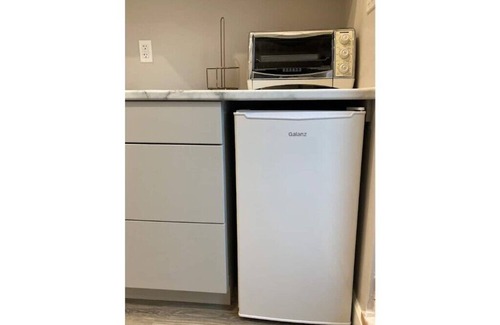 Auden Park Apartment | Near express routes to Queens/St. Lawrence/DT. Guest Suite in family home.n