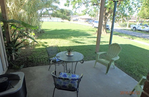 Chalmette House | NEAR FRENCH QUARTER - 2 Bedroom Townhouse, SAFE neighbornood