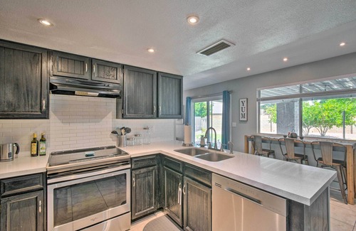Dobson Ranch House | Near Golfing: Mesa Escape w/Pool & Yard