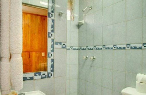 San Ignacio House | Near Macal river, walking distance to town, 'cabana'- MB