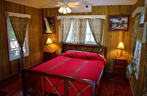 San Ignacio House | Near Macal river, walking distance to town, 'cabana'- MB