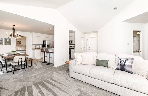 Columbia House | Near Mizzou & Univ Hosp Firepit BBQ Games