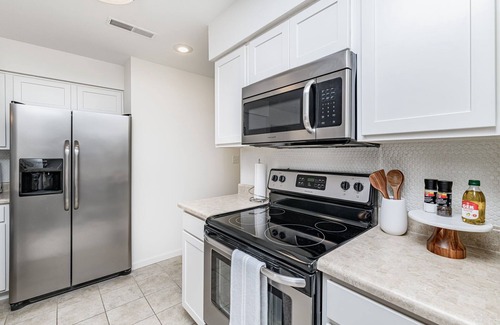 Columbia House | Near Mizzou & Univ Hosp Firepit BBQ Games