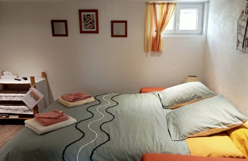 Pleine-Fougeres Apartment | Near Mont St Michel, studio, completely independent