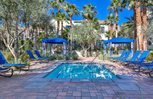 La Quinta Condo | Near Pool! Deluxe King Casita near Clubhouse - Pet Friendly! (C33)