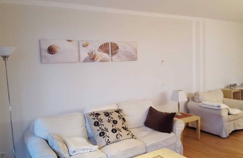 Juliusruh Apartment | Near the beach (50m), comfortable apartment for families with children and. pets