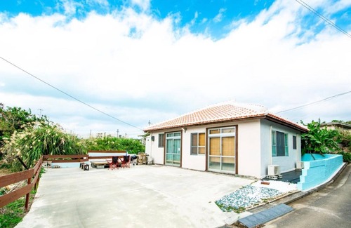 Miyakojima House | Near the sea! BBQ available!