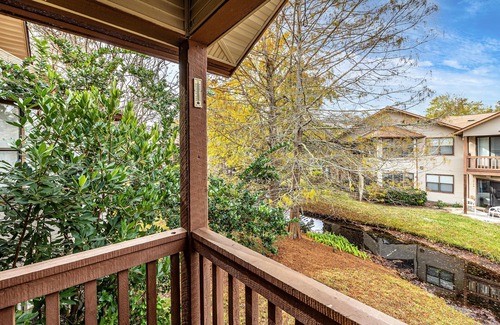 Saint Simons Island Condo | Near the Village, Convenient to Shops, Restaurants, and the Beach