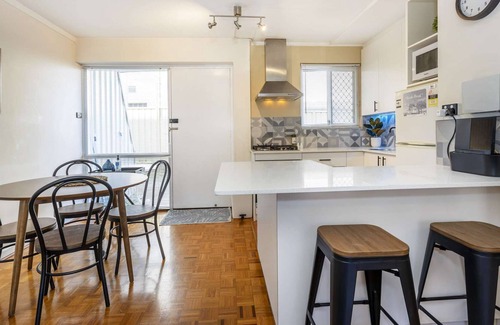 South Perth Apartment | Neat & Tidy Renovated Apartment in Glorious South Perth Location