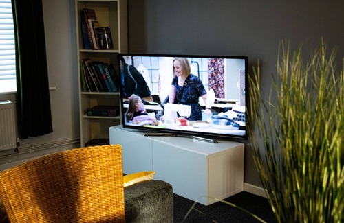 Marston Green Apartment | NEC/Arena, AirPort, Birmingham Business Park stays