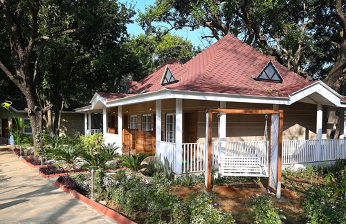 Pachmarhi Resort | Neelam Foresteria Resort
