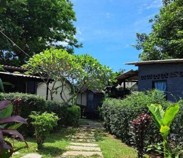Bang Bao Bay House | Neeno Hut