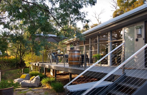 Hepburn Springs House | Negroni Lane - A stylish villa nestled in the serene bushland of Hepburn Springs.
