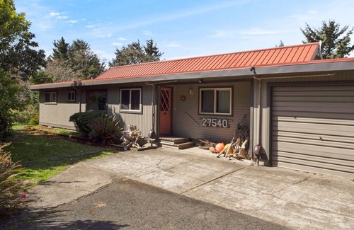 Rockaway Beach House | NEHALEM NIRVANA in North Nedonna Beach