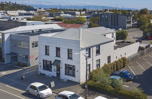 Nelson City Centre Apartment | Nelson City Centre Apartment 3 - Stylish apartment in the city center!