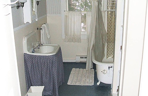 Cooperstown House | Nelson Pines The Suite - 1 of 3 private rooms in Victorian Home in Cooperstown