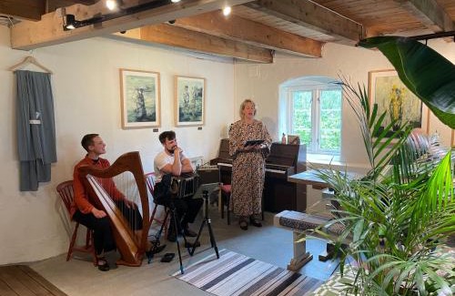 Meldal House | Ner-Grefstad gard