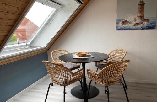 Neßmersiel Apartment | Nessmersiel, Ferienwohnung mit Balkon in Deichnähe, Wallbox, renoviert