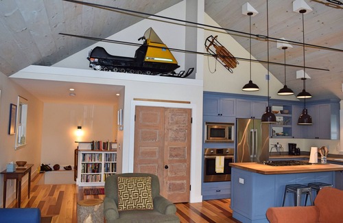 Huntington House | Nestled in the woods at the base of the Hump and along the Catamount Trail