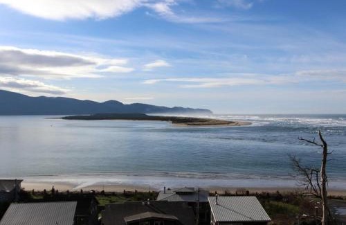 Happy Camp Hideaway Apartment | Netarts Bay and Ocean Views