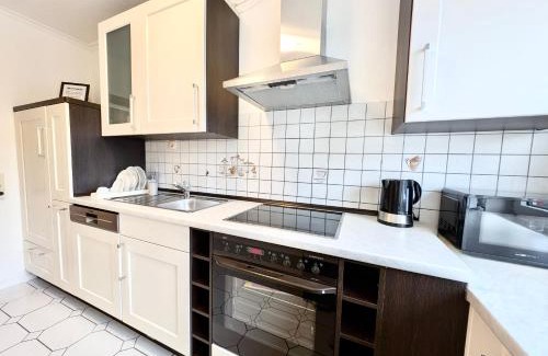 Guels Apartment | NEU I 2 Schlafzimmer für bis zu 8 Gäste mit schönem Balkon und privatem Stellplatz unmittelbar an der Mosel