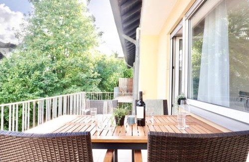 Guels Apartment | NEU I 2 Schlafzimmer für bis zu 8 Gäste mit schönem Balkon und privatem Stellplatz unmittelbar an der Mosel