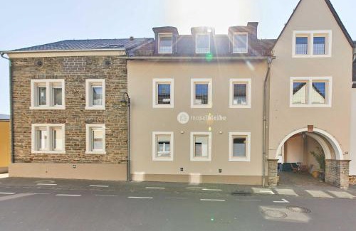 Historic Downtown Apartment | NEU! Moselbleibe Winzerhaus Kues