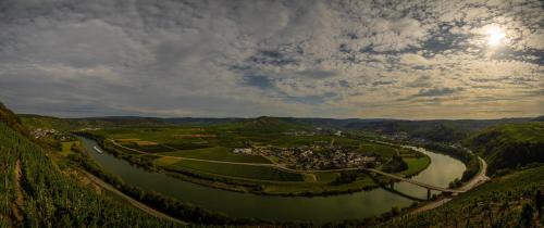 Bekond Apartment | Neue Fewo Mosel-Glück - Urlaub im Wein- und Ferienort Bekond - Direkte Autobahnanbindung nach Trier & Luxembourg