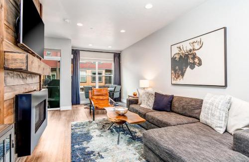 Kimball Junction House | Nevis 15 at Newpark Center