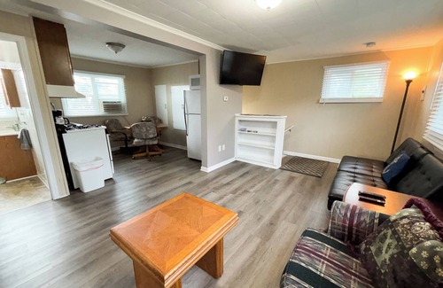 Anchor Bay Harbor Apartment | NEW- 1 Bed, 1 Bath, Sleeps, 4, Close To Boat Launch, Recently Renovated, Clean