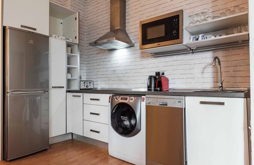 La Merced Apartment | New 1-Bedroom Apt in Downtown Malaga with FREE Parking & Rooftop Pool