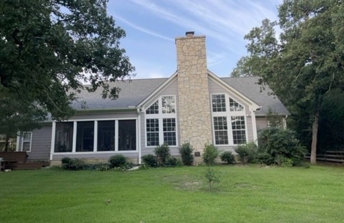 Wellborn House | New-10 ml TAMU & Kyle Field; surrounded by nature & wildlife on a Private Lake.