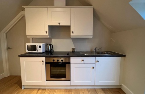 Dunblane Apartment | NEW 1BD Contemporary Home Upper Dunblane