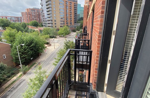 Radnor - Fort Myer Heights Apartment | NEW 1BR in the VA/DC area 1-parking in the garage at the property included!