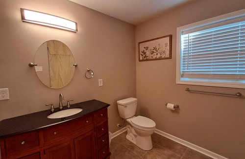 Manchester Apartment | New 2-bedroom apartment in the heart of Manchester close to I-24.